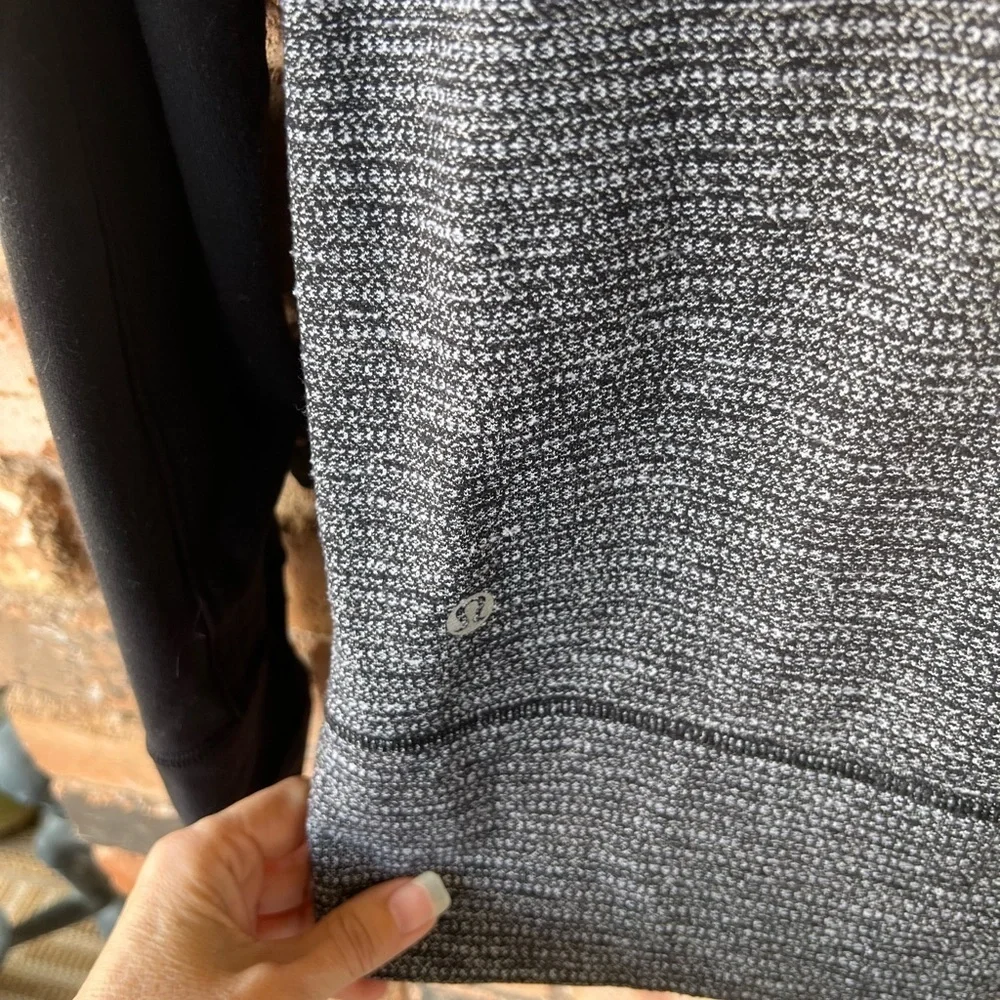 Lululemon Daily Yoga Jacket Reversible Slub Denim Purple Haze
